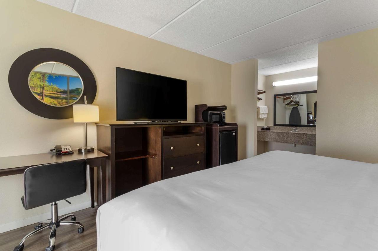 Clarion Pointe Kimball By Choice Hotels Exteriör bild